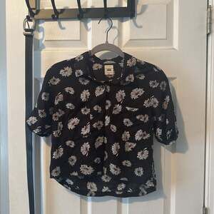 Vans Valet Black Daisy Print Short Sleeve Button-Up Shirt